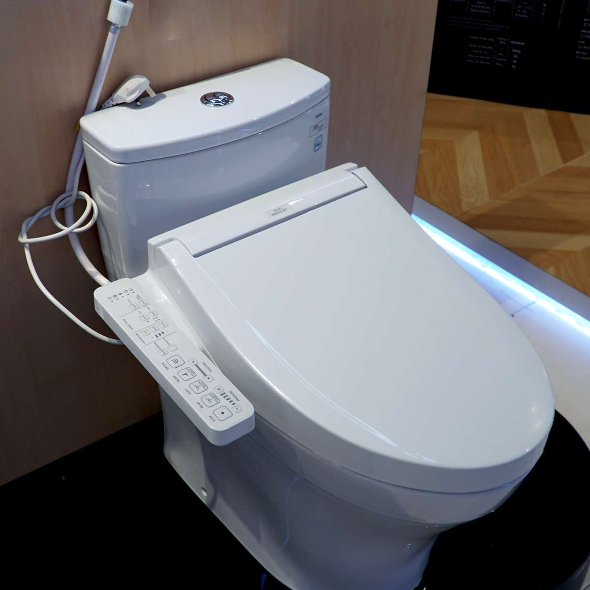 Bàn cầu 1 khối TOTO MS885DW16 nắp điện tử Washlet C2 TCF23410AAA