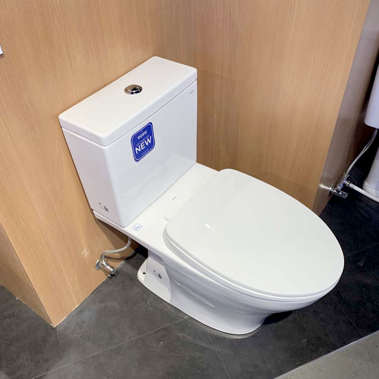 Bàn cầu 2 khối TOTO CS326DT10#XW nắp đóng êm TC395VS