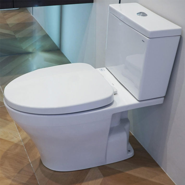 Bàn cầu 2 khối TOTO CS326DT3#XW nắp đóng êm TC385VS