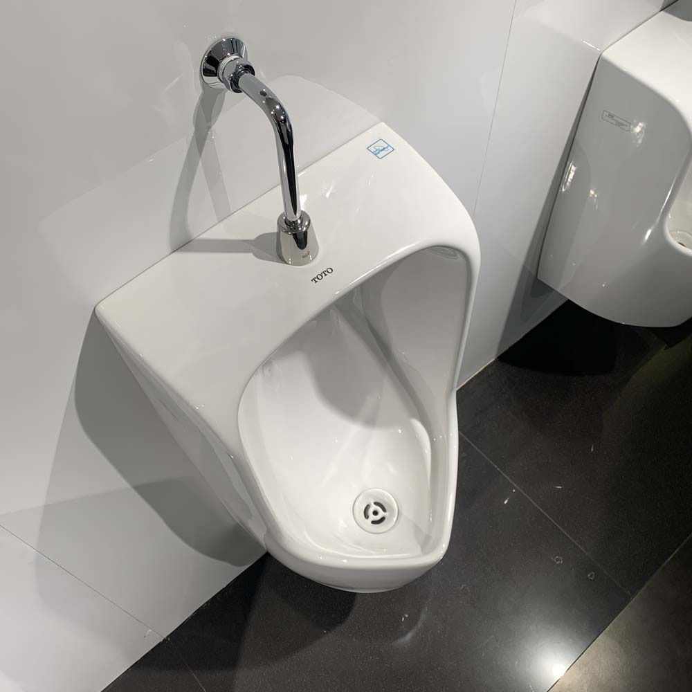 Bồn tiểu nam TOTO UT570T#XW treo tường