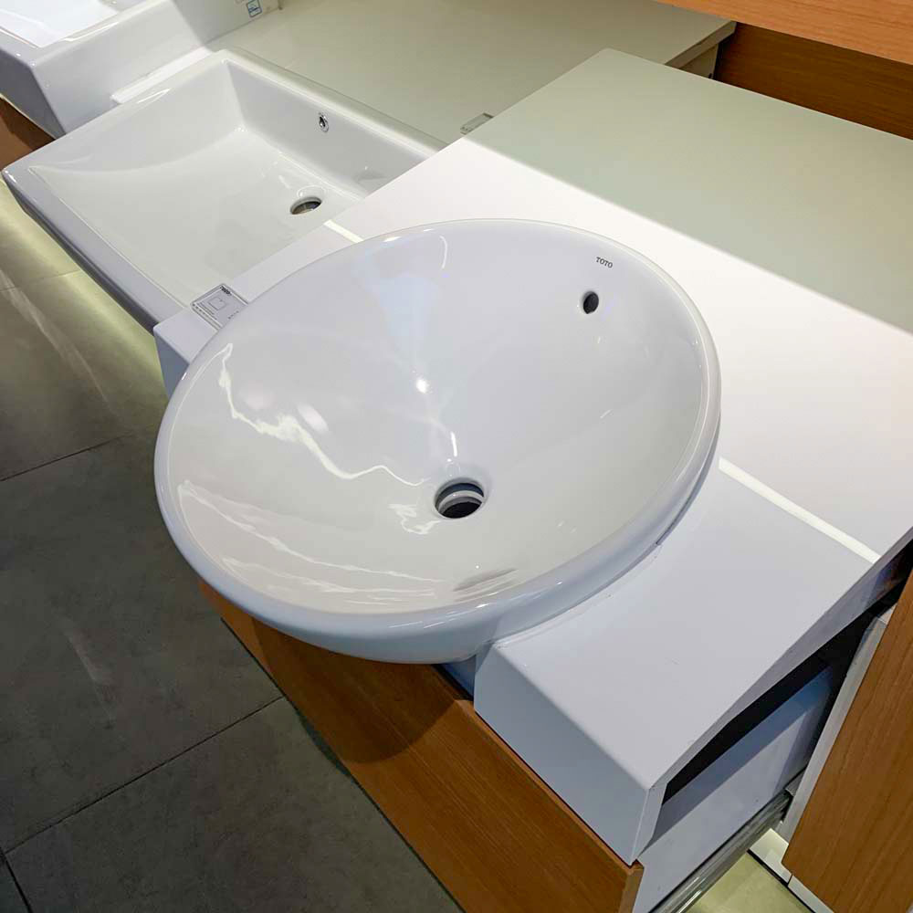 Chậu rửa mặt lavabo bán âm TOTO LT533R#XW