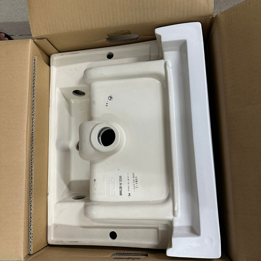 Chậu rửa mặt lavabo bán âm TOTO LT647CS#XW