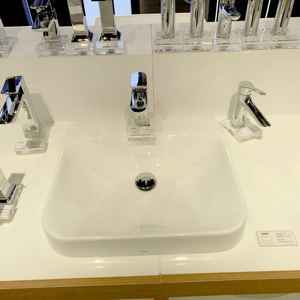 Chậu rửa lavabo đặt bàn TOTO LT5615C#XW