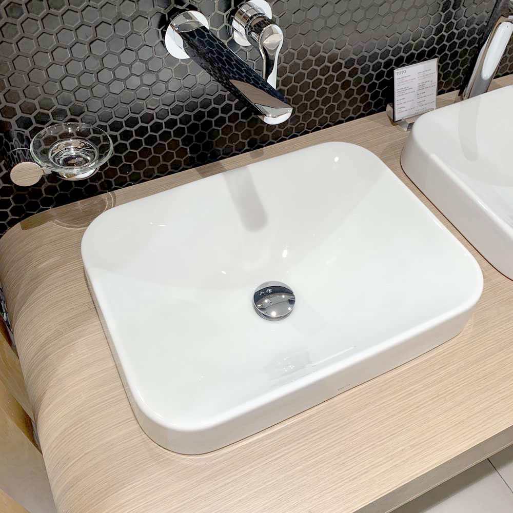 Chậu rửa lavabo đặt bàn TOTO LT5715#XW