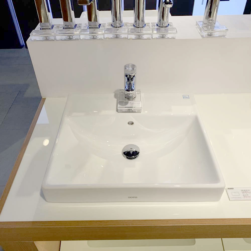 Chậu rửa lavabo đặt bàn TOTO LT710CSR#XW