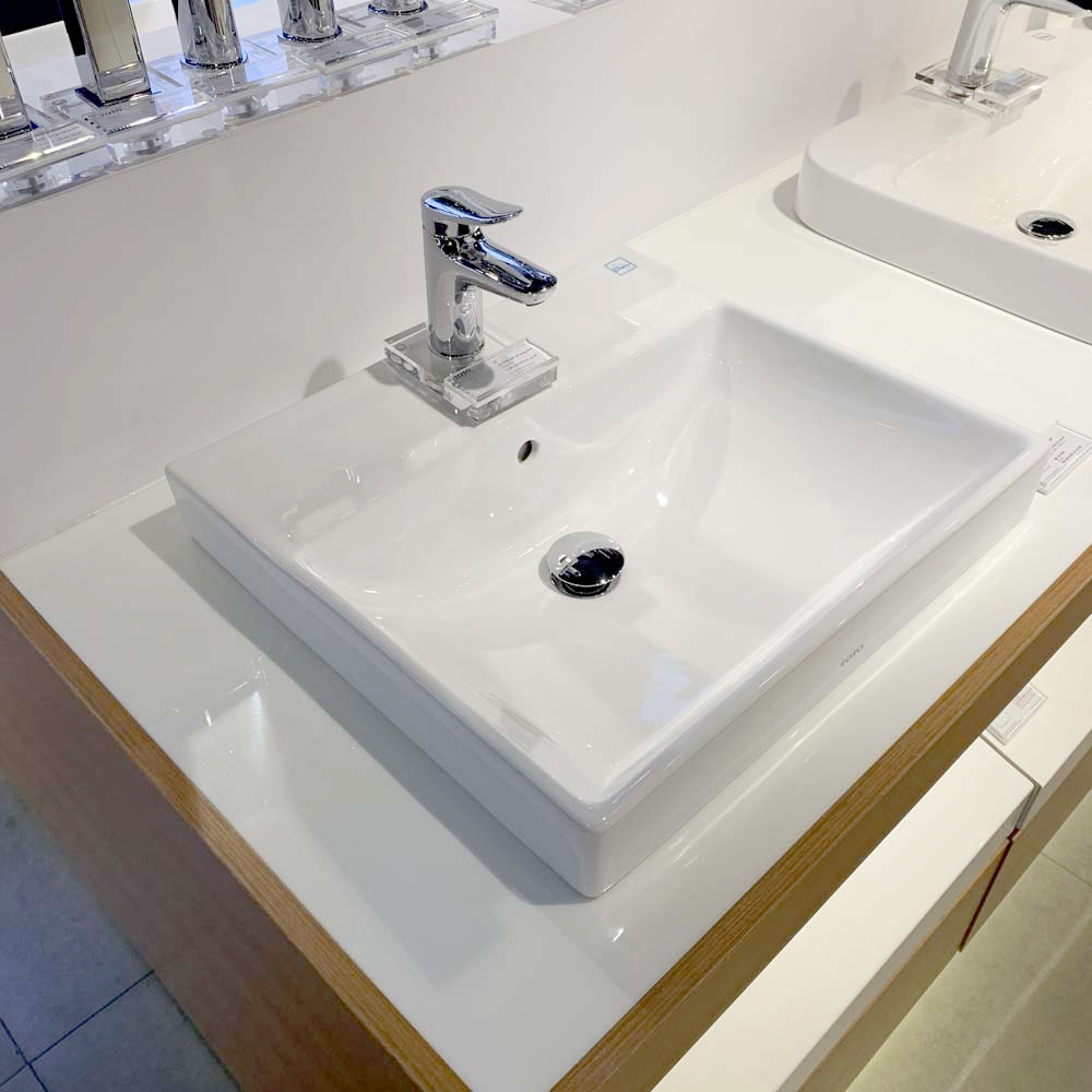 Chậu rửa lavabo đặt bàn TOTO LT710CSR#XW