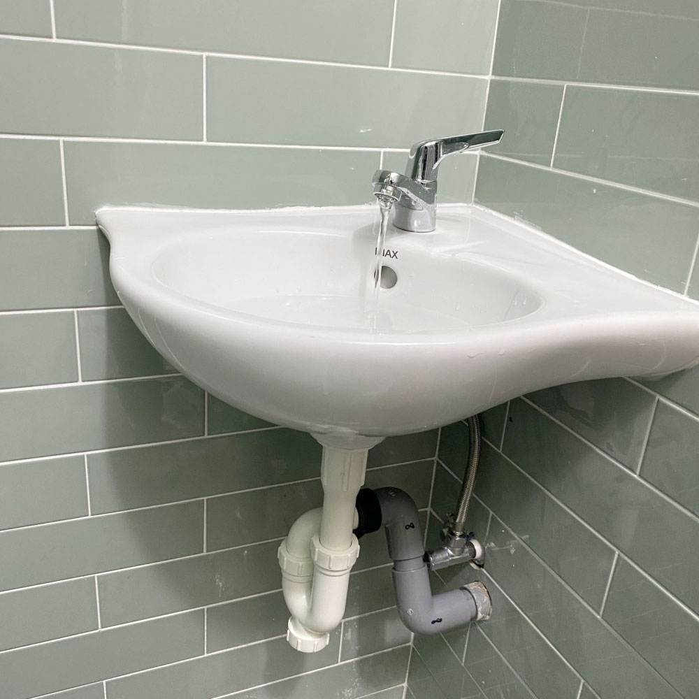 Chậu rửa lavabo treo tường INAX L-281V (L281V) đặt góc