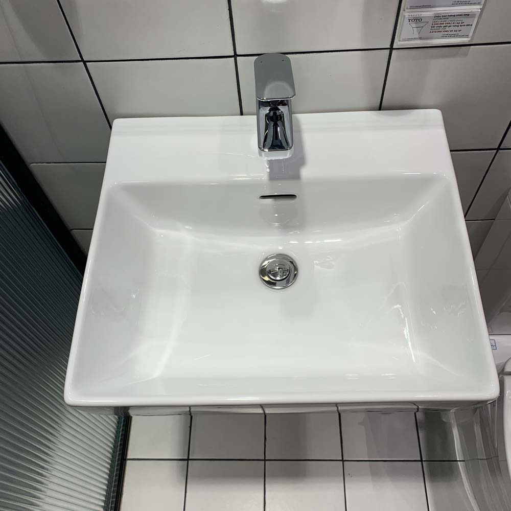 Chậu lavabo treo tường TOTO LHT328C#XW chân lửng