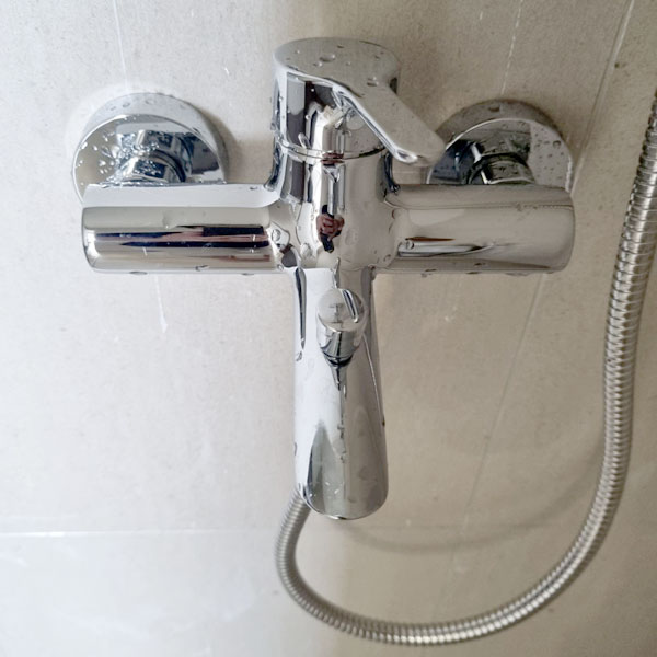 Bộ sen tắm nóng lạnh TOTO TBS01302V DGH108ZR (5 chế độ)