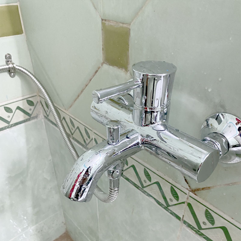 Bộ sen tắm nóng lạnh TOTO TBS02302V TBW02006A (3 chế độ)