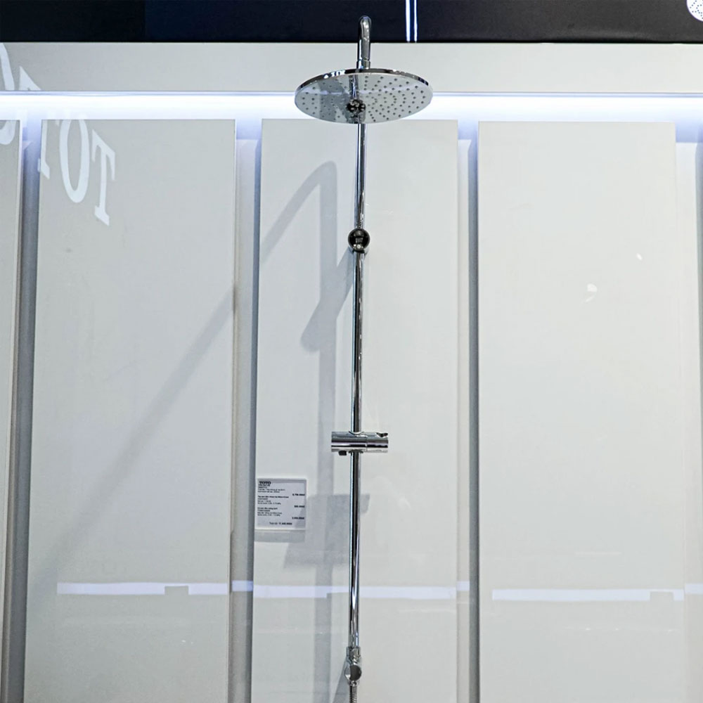 Sen tắm cây đứng TOTO DM907CS (dáng tròn)