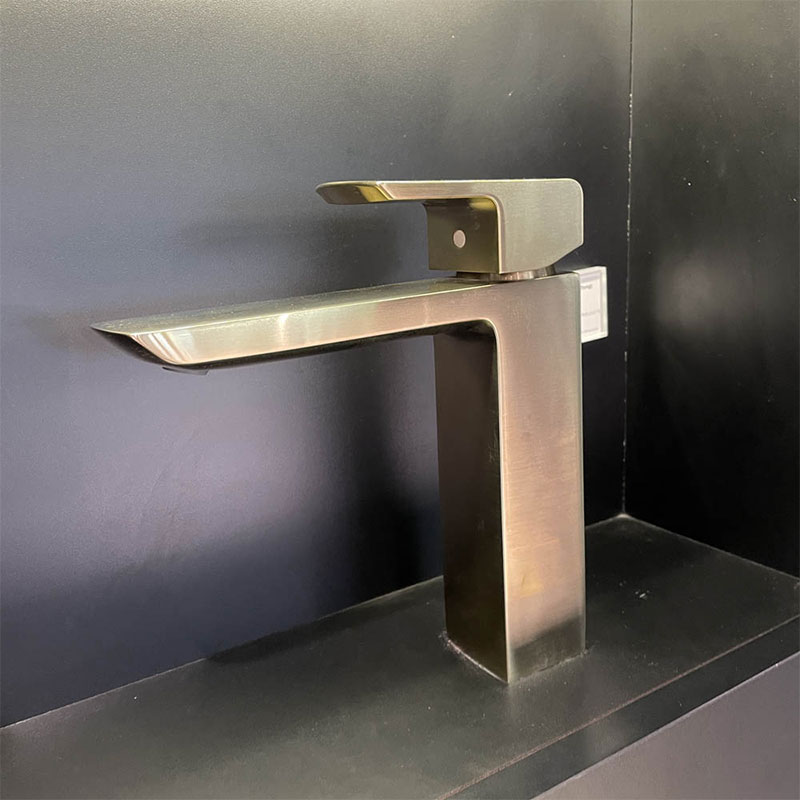 Vòi lavabo nóng lạnh GR TOTO TLG02304V