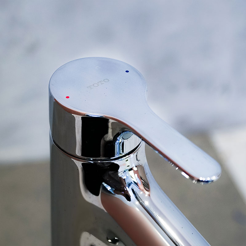 Vòi lavabo nóng lạnh LB TOTO TLS01307V